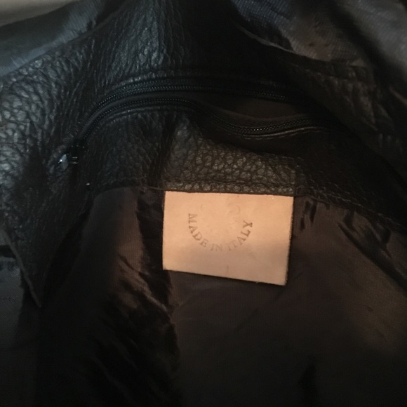 🌟 SALE 🌟 100% Italian Leather messenger bag - Picture 4 of 5